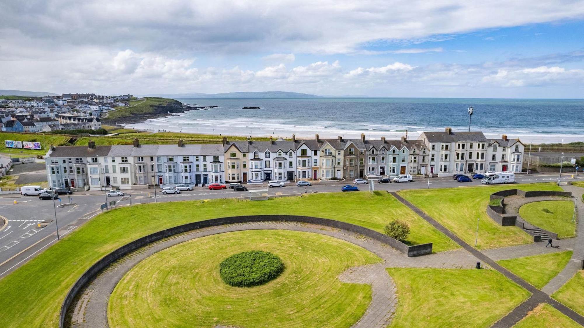 2 Dunluce Green - Portrush By The Sea Exterior photo